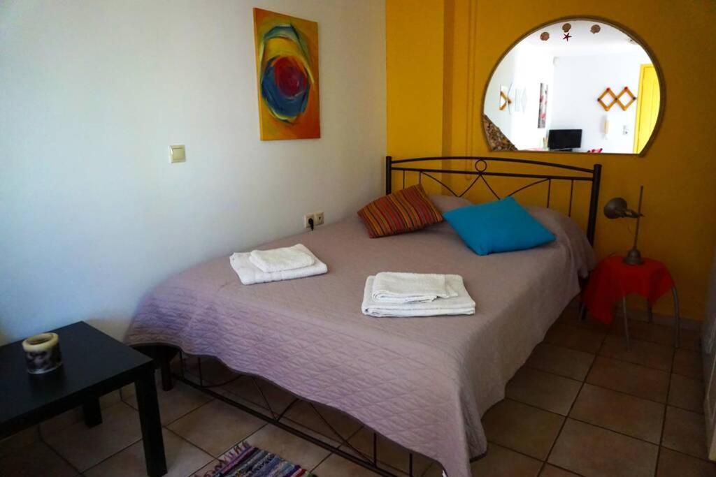 Cosy Guest House With Private Yard Saronida エクステリア 写真